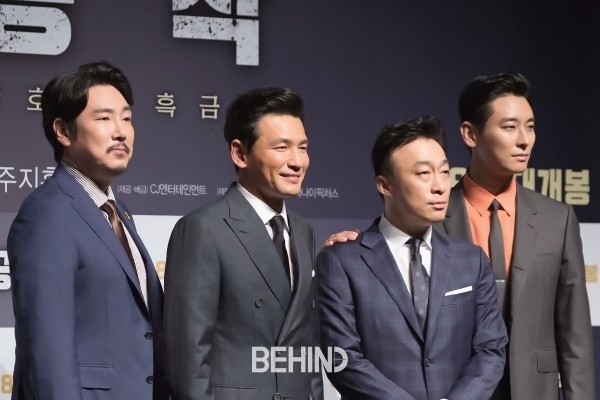 영화 공작, 12일 만에 400만 관객 돌파··· 주역들 감사 인사 공개
