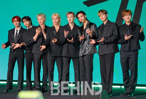 스트레이키즈, 'THIS & THAT'으로 화려한 컴백